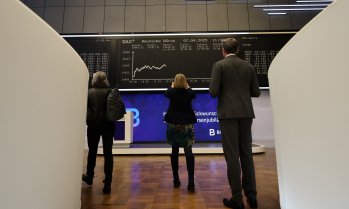 Европейските борси достигнаха почти двуседмичен връх преди решението на Фед за лихвите