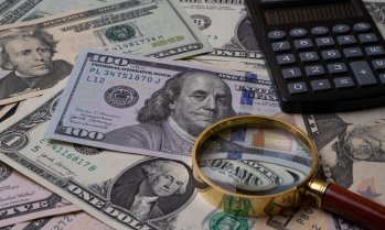 M&A сделките се свиват с 10%, ограничавайки шанса за рекордна година
