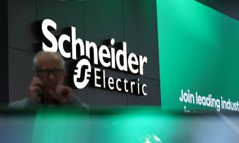 Bloomberg: Schneider Electric преговаря за придобиване на &bdquo;Шелли груп&ldquo;