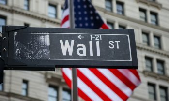 S&P 500 отбеляза първото си затваряне над 7800 пункта