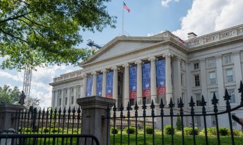 Опасенията от ускорена инфлация потопиха облигационните пазари от САЩ до Япония