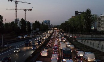 Шест страни от ЕС, сред които и България, искат смекчаване на правилата за автомобилите с ДВГ