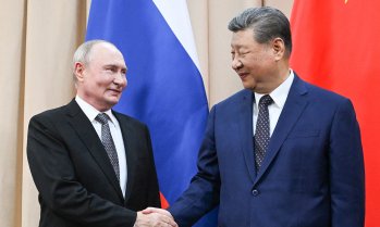 Путин и Си Дзинпин обсъждат възможна тристранна среща с Тръмп в Азия