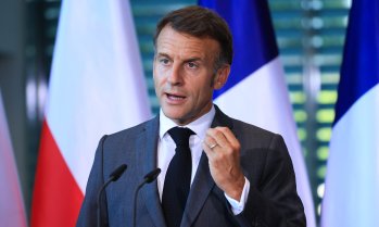 От Макрон до Моди: Правителствата разгъват червен килим за гигантите в изкуствения интелект