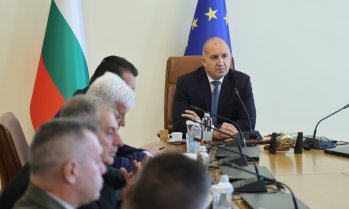 Радев: Наливането на пари във войната е по-скъпо от усилията за дипломация