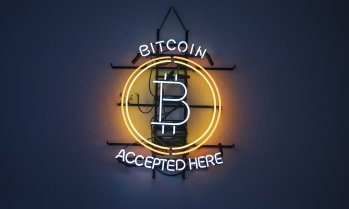 Цената на биткойна падна под 60 хил. долара за първи път от преизбирането на Тръмп