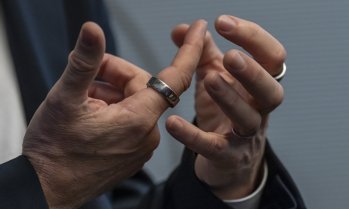 Скок в приходите, но и растяща загуба показаха документите за IPO-то на Oura