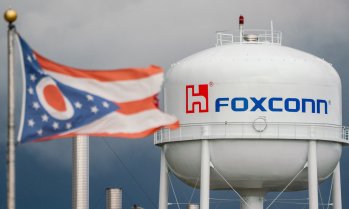 Приходите на Foxconn за второто тримесечие растат с близо 40%