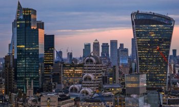 Международните активи на сенчестите банки за първи път надвишават 250 трлн. долара