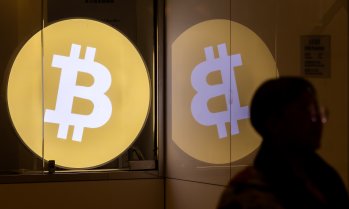 Отливът на 235 млрд. долара от биткойна говори за много по-голяма промяна в криптосектора