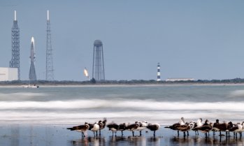 Blue Origin на Джеф Безос търси 10 млрд. долара в първия си кръг от финансиране