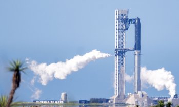 Новата ракета на SpaceX преодоля проблемите и успешно достигна орбита 