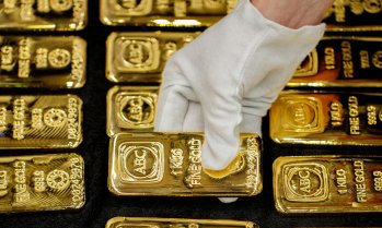Китай е продължил да купува злато и през септември с поевтиняването на метала