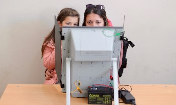 Избирателната активност към 15 ч. е 15,1%