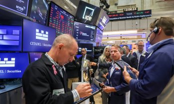 Dow се покачва с над 300 пункта и си връща нивото от над 50 000 пункта*