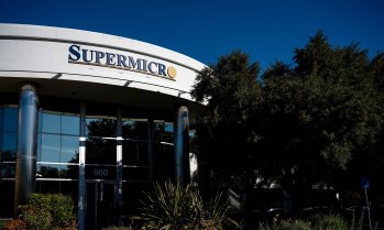 Super Micro сви годишната прогноза за приходите си от продажби