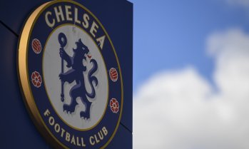 Великобритания предава парите от продажбата на "Челси" на Украйна