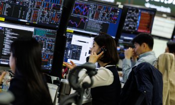 Южнокорейските индекси се сринаха под натиска на разпродажбите в сектора на чиповете