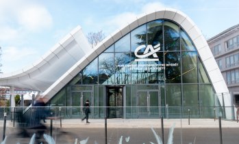 Amundi и френското звено за банкиране на дребно повишават печалбата на Credit Agricole