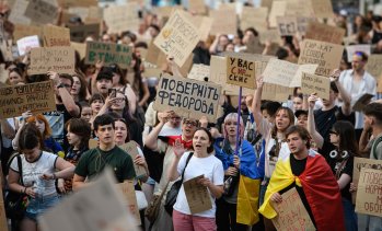 Зеленски обмисля да отстрани непопулярния началник на армията след протести
