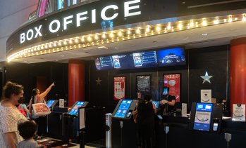 Киносалоните пред ЕС: Поглъщането на Warner Bros. закопава цялата индустрия