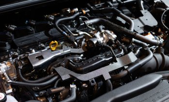 ЕС обмисля да отложи с пет години забраната за двигатели с вътрешно горене при новите коли