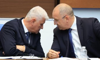 Парламентът одобри придобиването на 7 кораба тип "минен ловец" от Нидерландия и Белгия