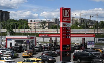 Рафинерията в Бургас има петрол до края на лятото, не се чака шоково поскъпванена горивата