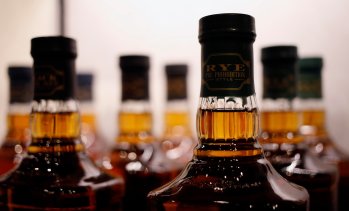 Американците пият рекордно малко алкохол заради опасения за здравето