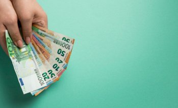 Българите вземат най-ниската средна годишна заплата в ЕС