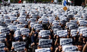 Samsung Electronics води последен опит с профсъюза да спре най-голямата стачка в историята си