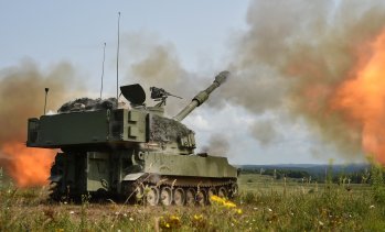 Западните сили се надпреварват да върнат производството на взривни вещества у дома