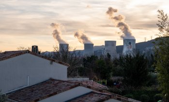 Франция спира ядрените си реактори заради екстремните горещини