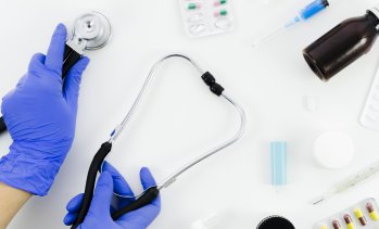 КЗК проверява защо 1 млрд. лв. за медицински изделия са отишли при ограничен кръг фирми