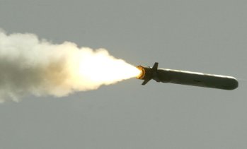 Киев опитва да спре полета на балистичните ракети, Русия предизвика САЩ с танкери под санкции