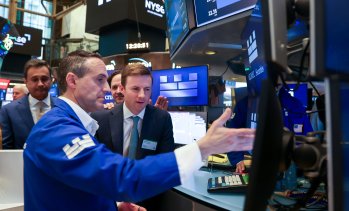 S&P отчете трета поредна сесия на спад на фона на скока в доходността на облигациите