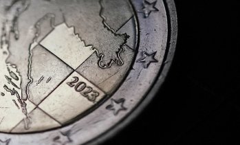 ЕС ще снижи прогнозите си за растеж в очакване на стагфлационен шок
