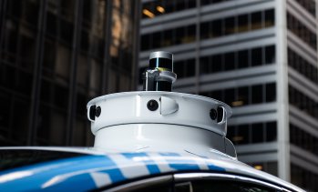 Ford предизвиква Tesla със система за подпомагане на водача от трето ниво на автономност