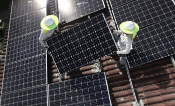 Отрицателните цени забавят бума при соларните централи в ЕС през 2025 г.