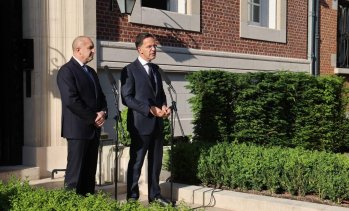 Рюте увери Радев в готовността на НАТО да реагира при заплаха срещу страна членка