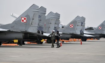 Полша ще предостави на Украйна два изтребителя МиГ-29