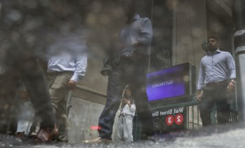 Цените на петрола и доходността по облигациите държат под натиск американските индекси*
