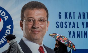 Съд в Истанбул е удължил мярката за задържане на бившия кмет на Истанбул 