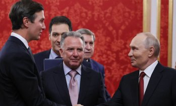 След тричасови разговори с Путин Уиткоф и Къшнър отиват в Киев