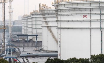 Петролът поевтинява, след като Тръмп заяви, че Венецуела ще предостави суровина на САЩ*