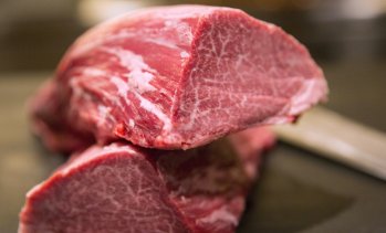 Китай ограничава вноса на говеждо месо, за да защити местните производители