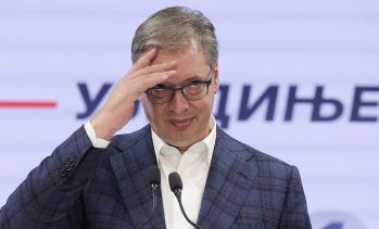 "Студентите" в Сърбия спечелиха мнозинство в парламента