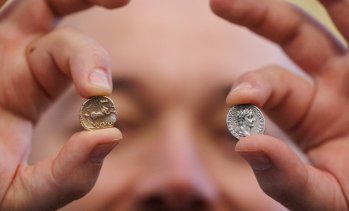Изчезна ли блясъкът от ралито на златото и среброто? Според анализатори - да