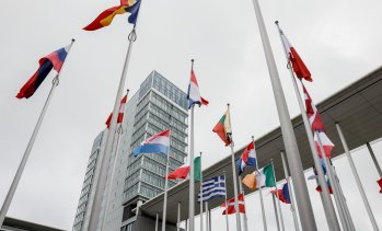 Европарламентът одобри разширяване на въглеродните такси при внос в ЕС