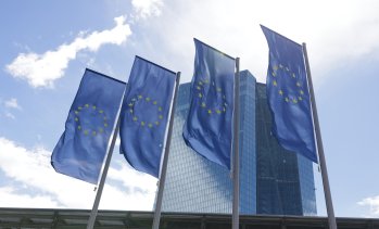 Общият ръст на бизнес активността в еврозоната е останал стабилен през август